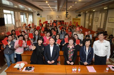 佑安医院五四表彰1_400x266.jpg